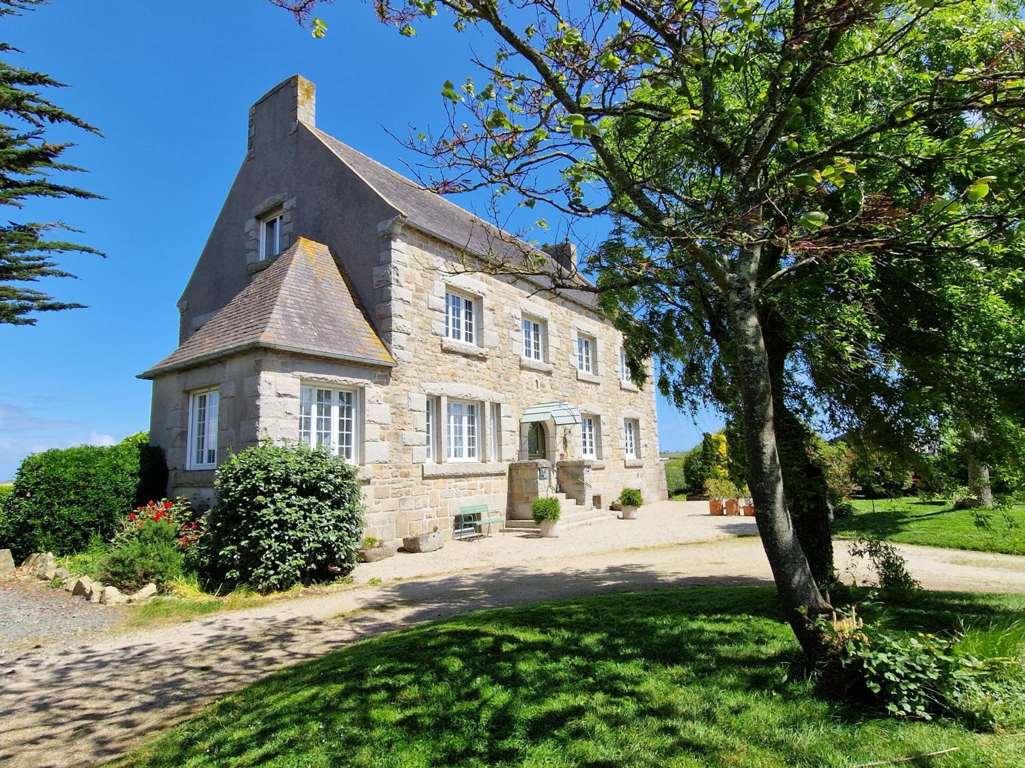 Entre Terre Et Mer Plougoulm Exterior photo